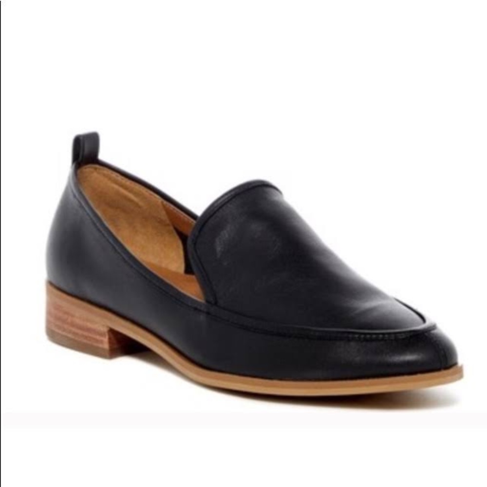 Susina Kellen Almond Toe Loafer